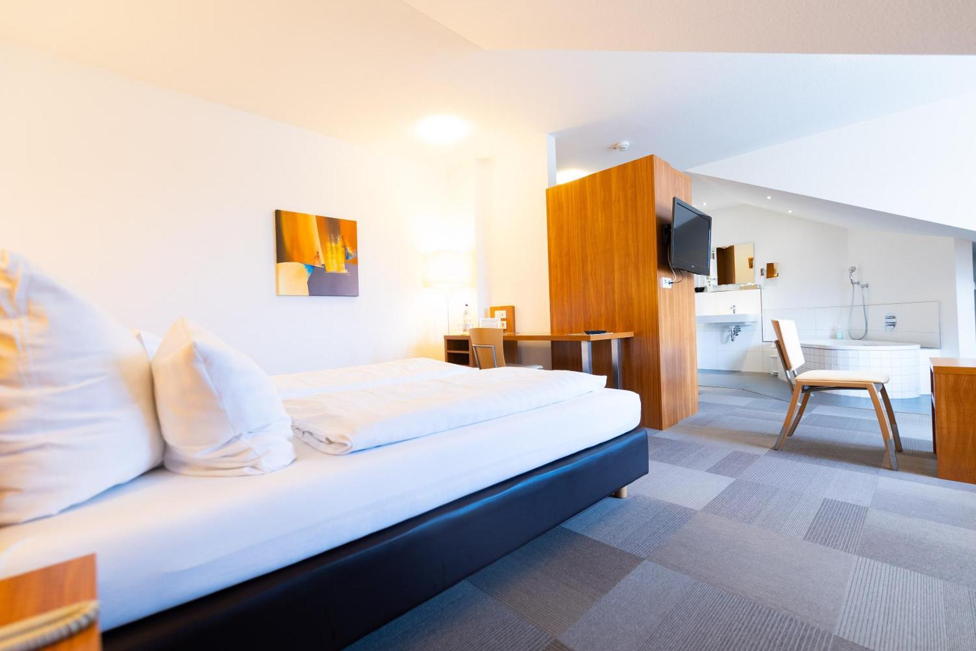 Hotel Darstein Altrip エクステリア 写真