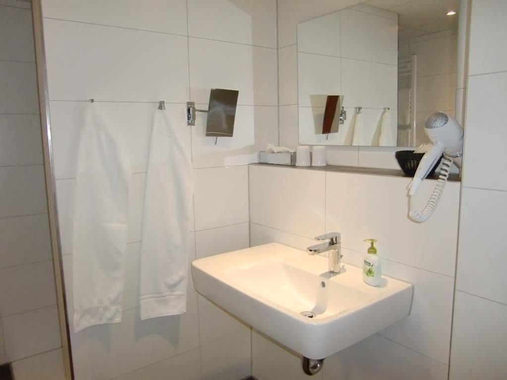 Hotel Darstein Altrip エクステリア 写真